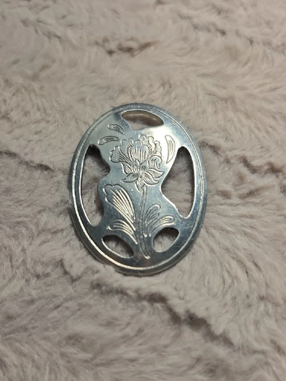Kirk Steiff Pewter Engraved Daffodil Floral Oval Silver Tone Pendant